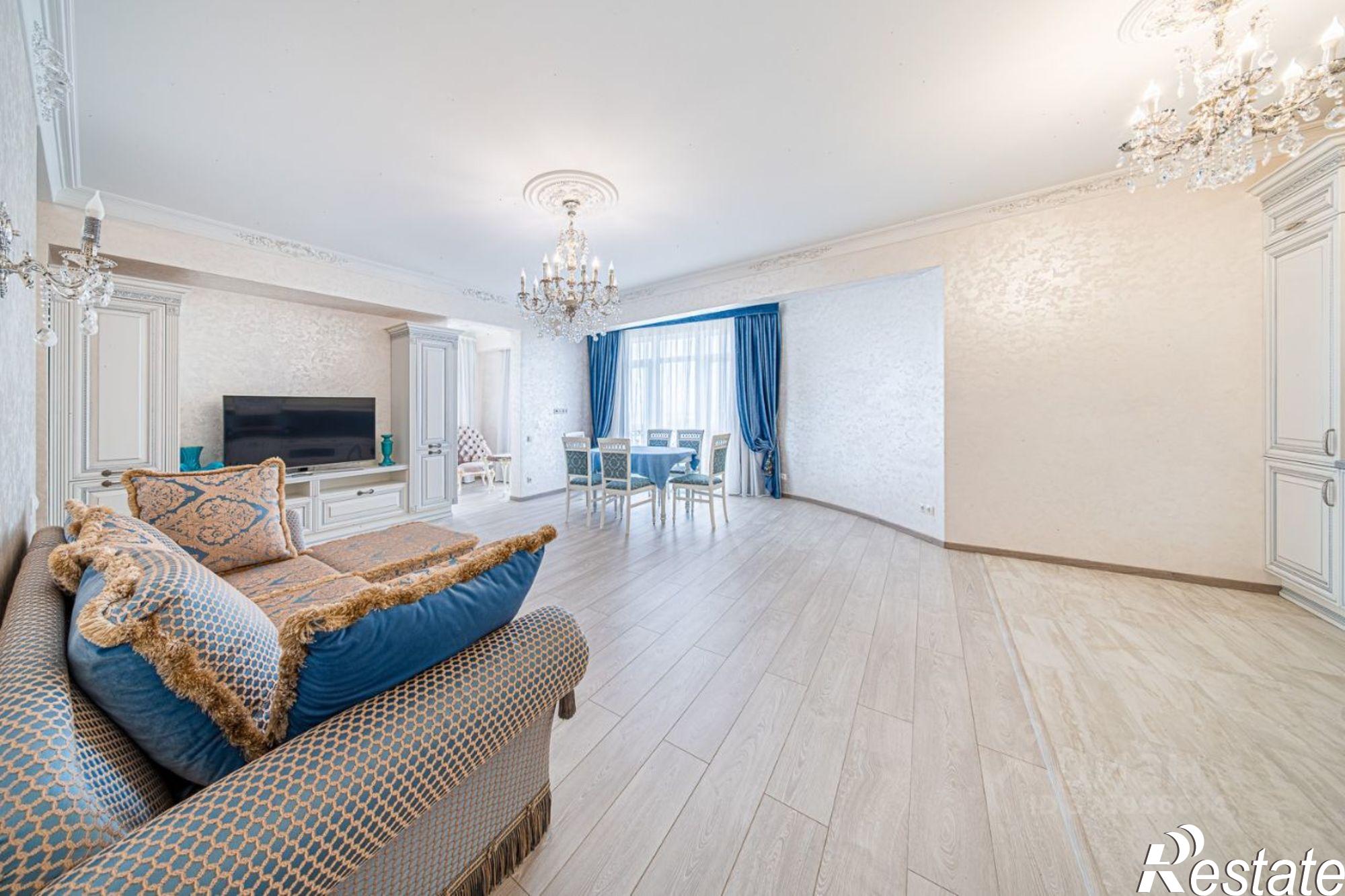 Купить квартиру за 37 000 000 рублей на ул Юных Ленинцев, 10