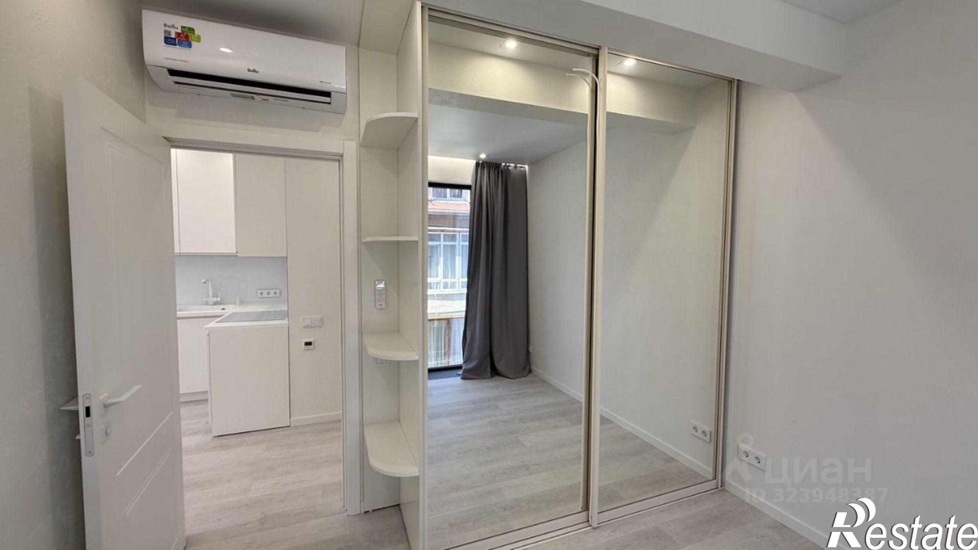 Купить квартиру за 27 000 000 рублей на ул Бытха, 4/10