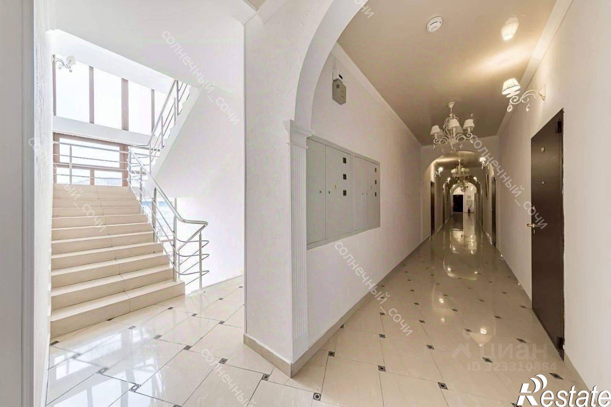 Купить квартиру за 12 500 000 рублей на Черноморская улица, 19