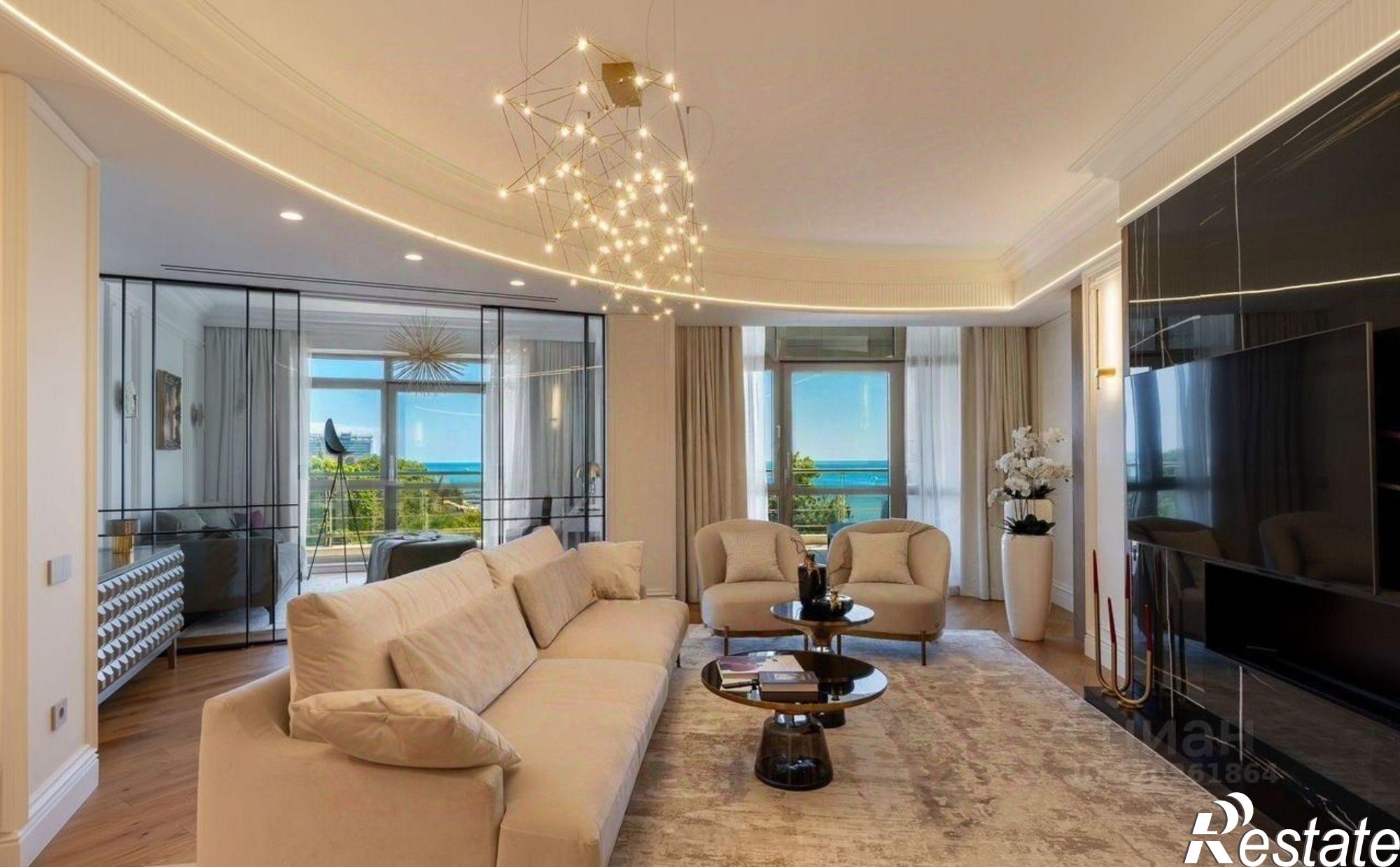 Купить квартиру за 20 000 000 рублей на Морской переулок, 1/1