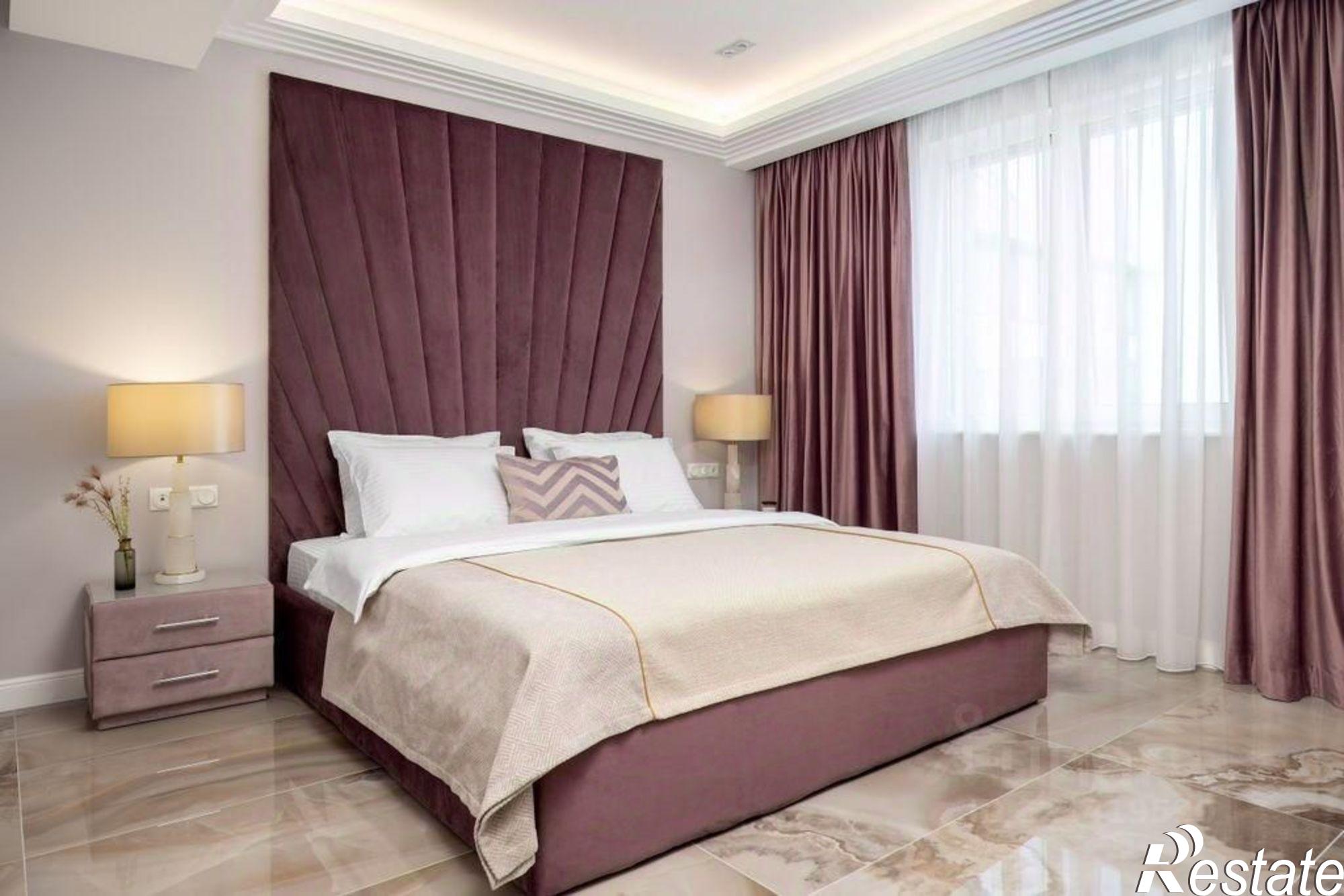 Купить квартиру за 10 000 000 рублей на ул Несебрская, 6Б