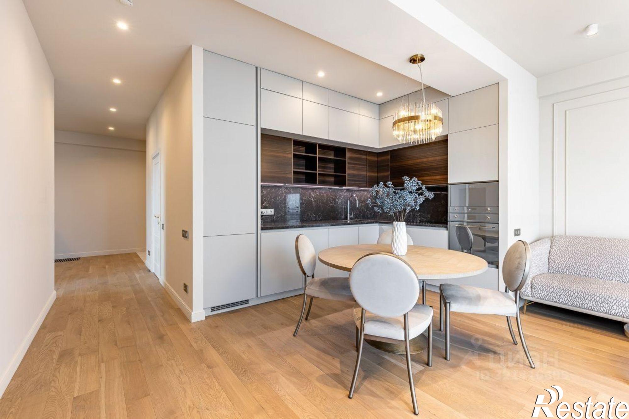 Купить квартиру за 13 300 000 рублей на Курортный пр-кт, 108