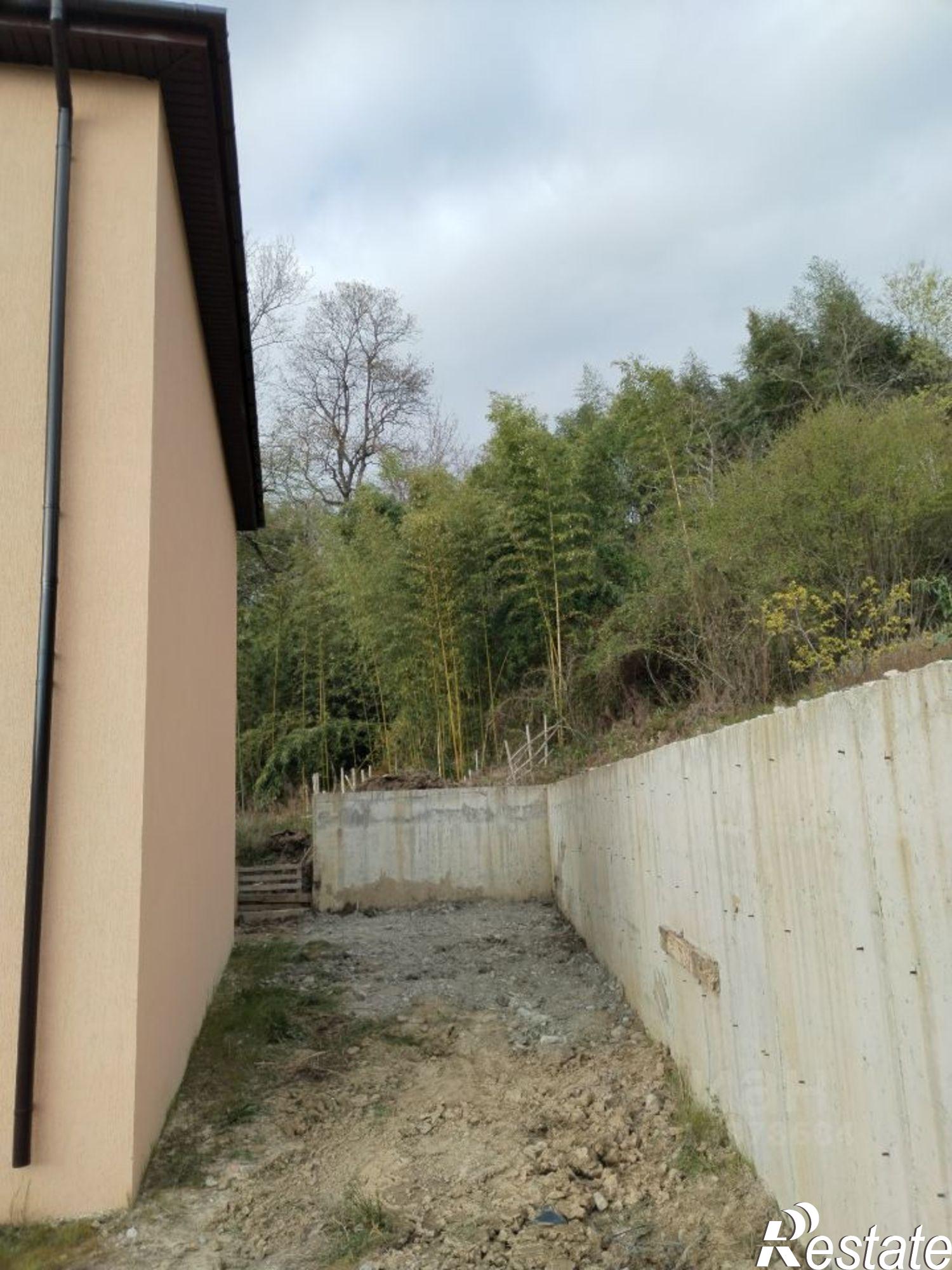 Купить дачу, дом, коттедж за 17 000 000 рублей на ул Комарова, 16