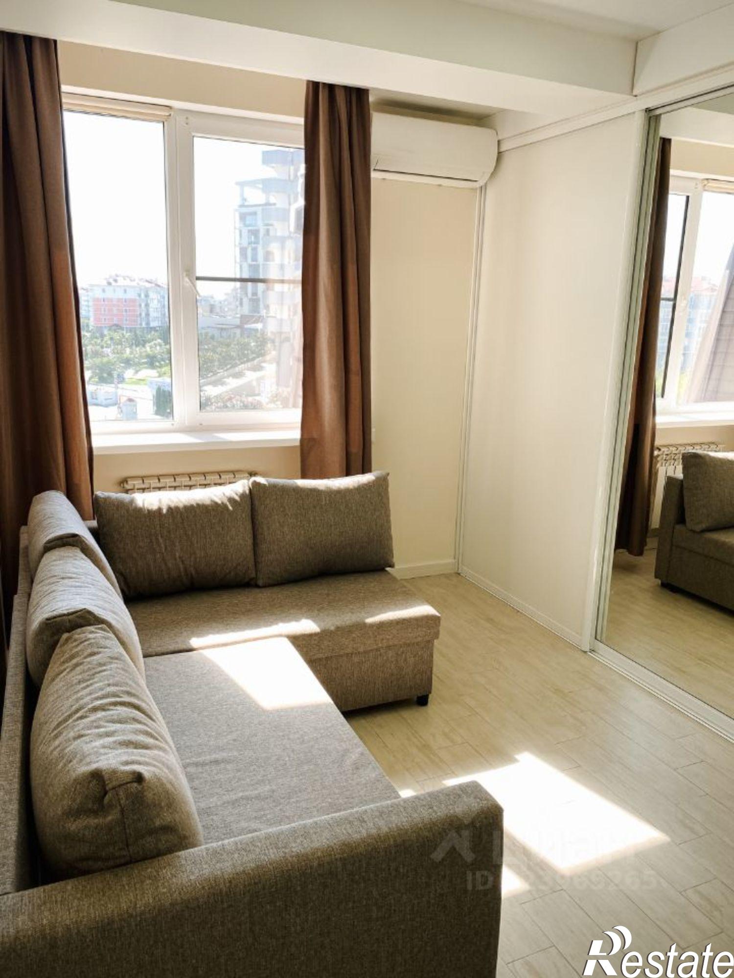 Сдать квартиру за 50 000 рублей на Таврическая улица, 1/6