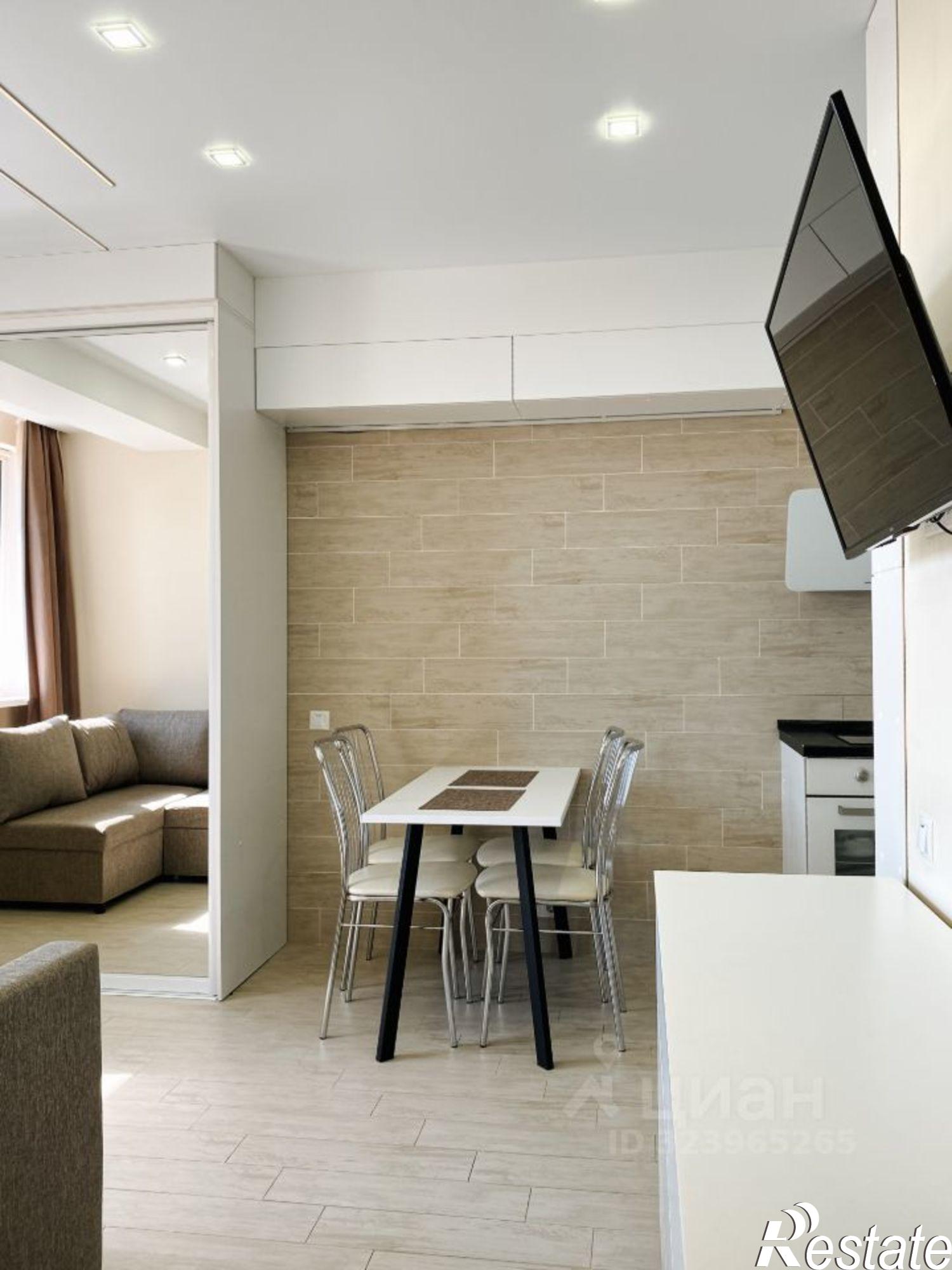 Сдать квартиру за 50 000 рублей на Таврическая улица, 1/6