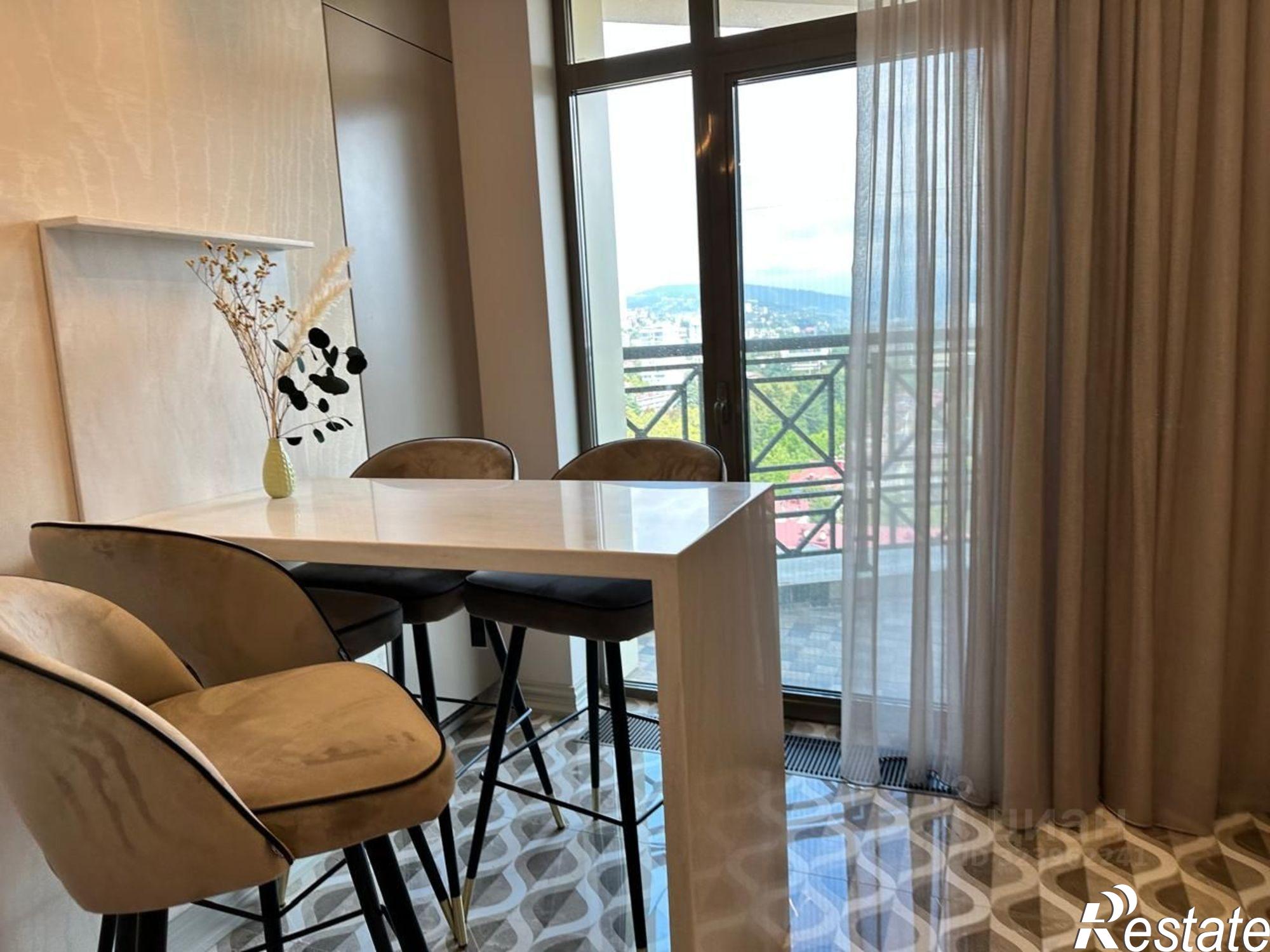 Купить квартиру за 33 000 000 рублей на Парковая улица, 5