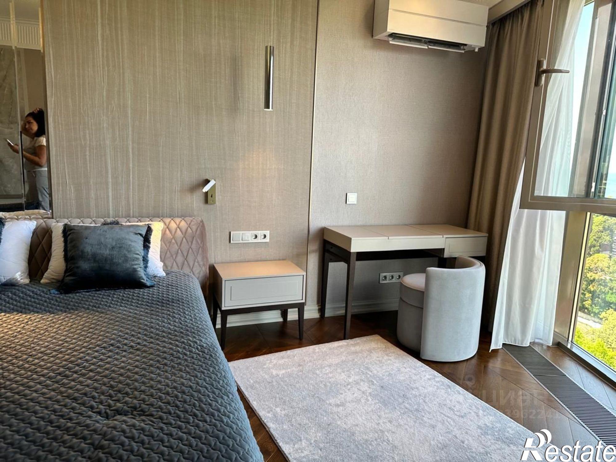 Купить квартиру за 33 000 000 рублей на Парковая улица, 5