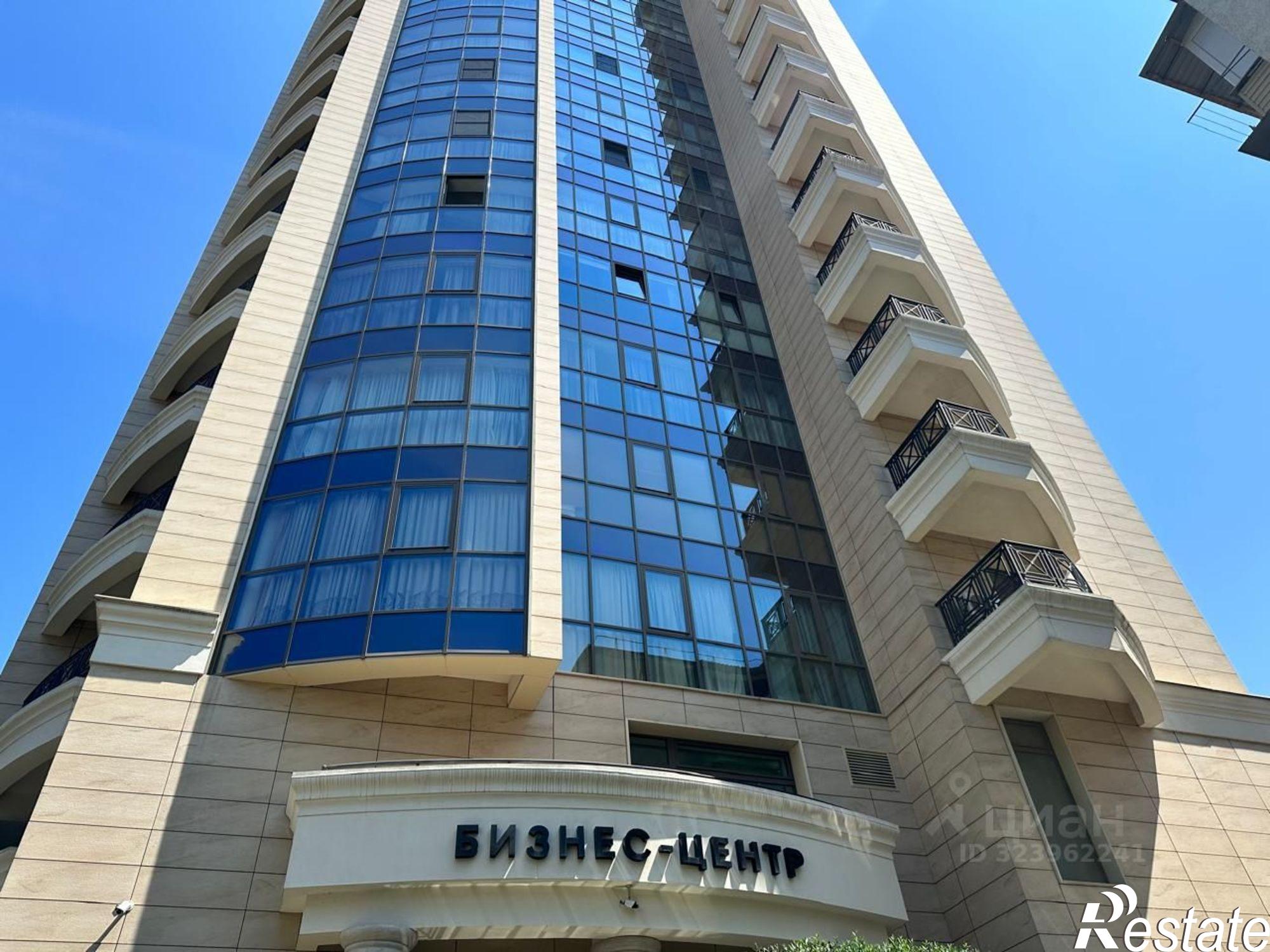 Купить квартиру за 33 000 000 рублей на Парковая улица, 5