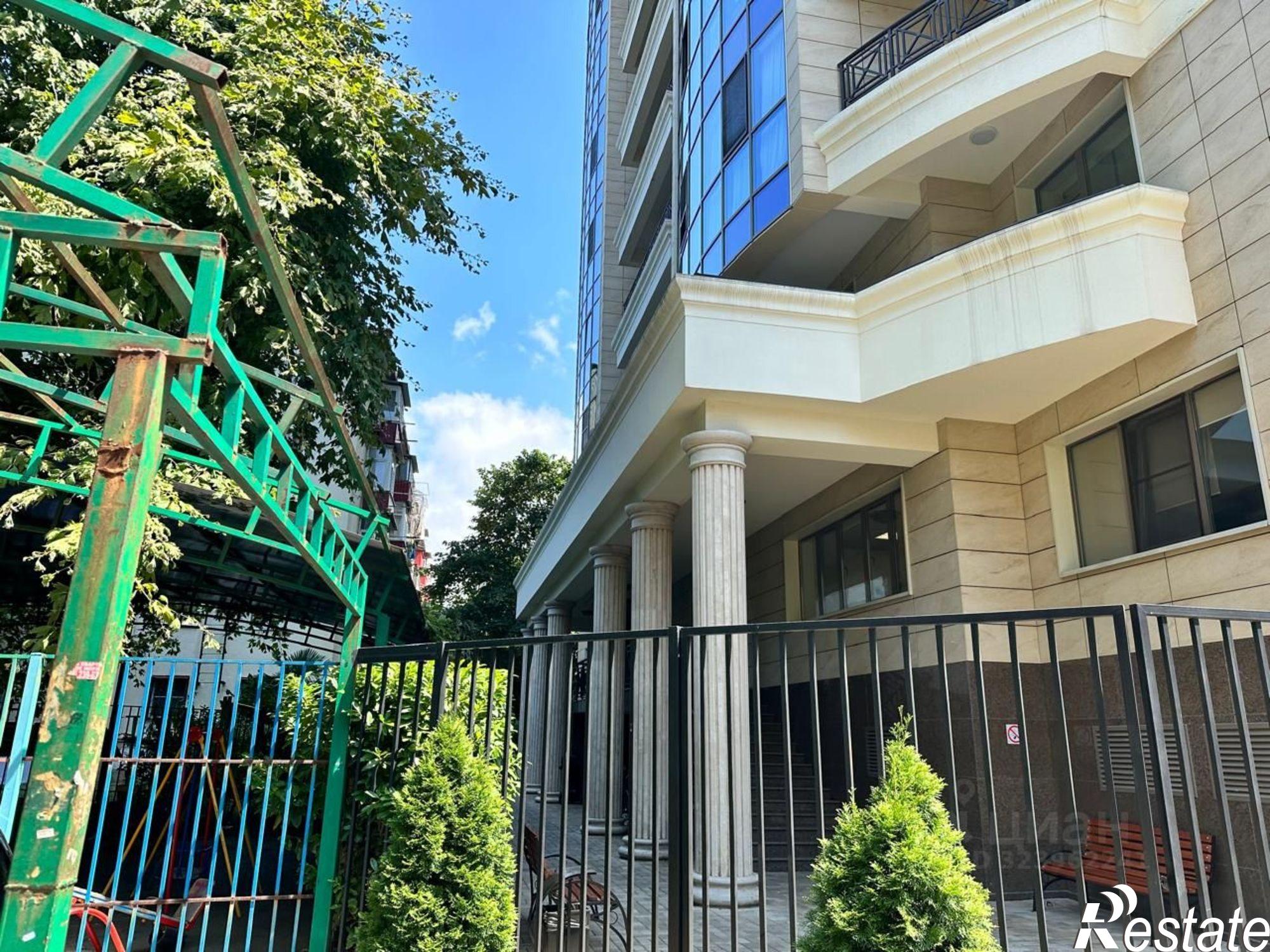 Купить квартиру за 33 000 000 рублей на Парковая улица, 5