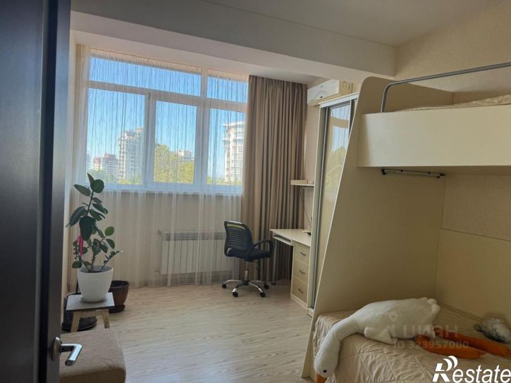 3-комн квартира ул Туапсинская, 9/2,  д. 9/2