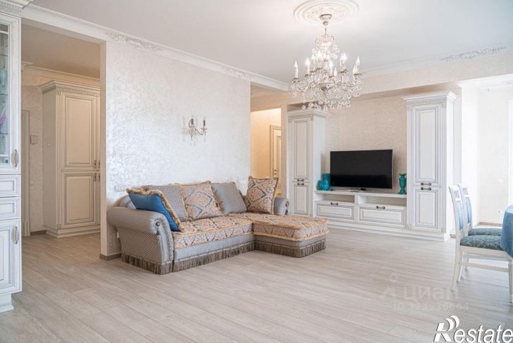 3-комн квартира ул Юных Ленинцев, 10,  д. 10