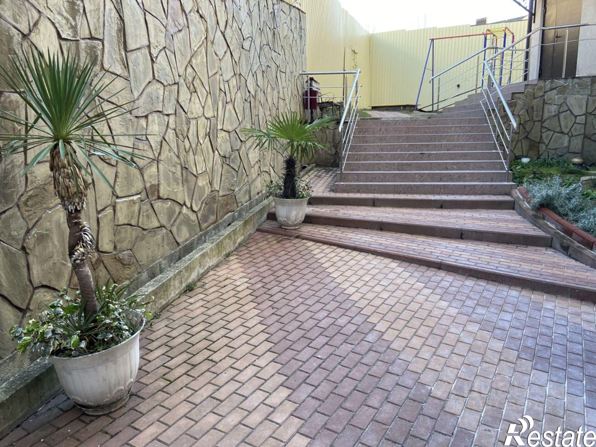 Купить квартиру за 16 000 000 рублей на ул Целинная, 12Б