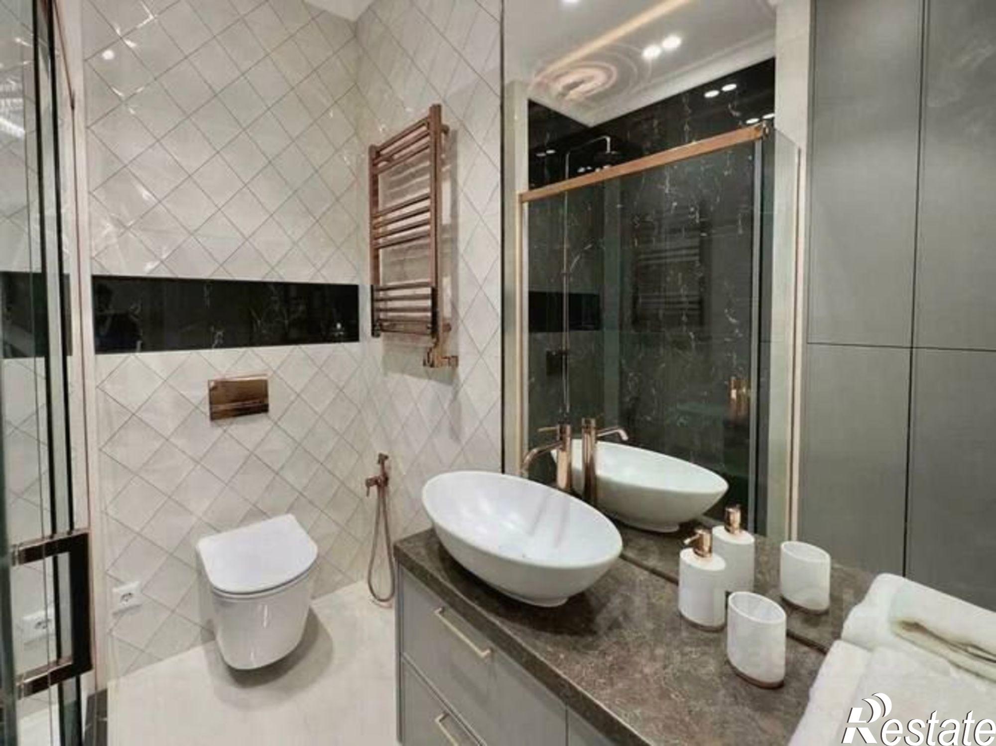 Купить квартиру за 39 500 000 рублей на ул Гагринская, 10