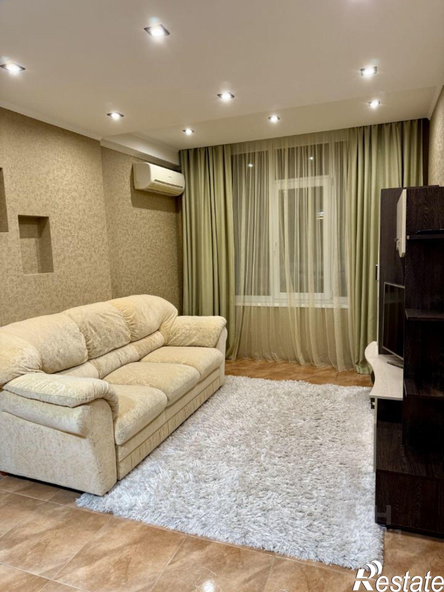 Сдать квартиру за 55 000 рублей на Изумрудный пер, 10