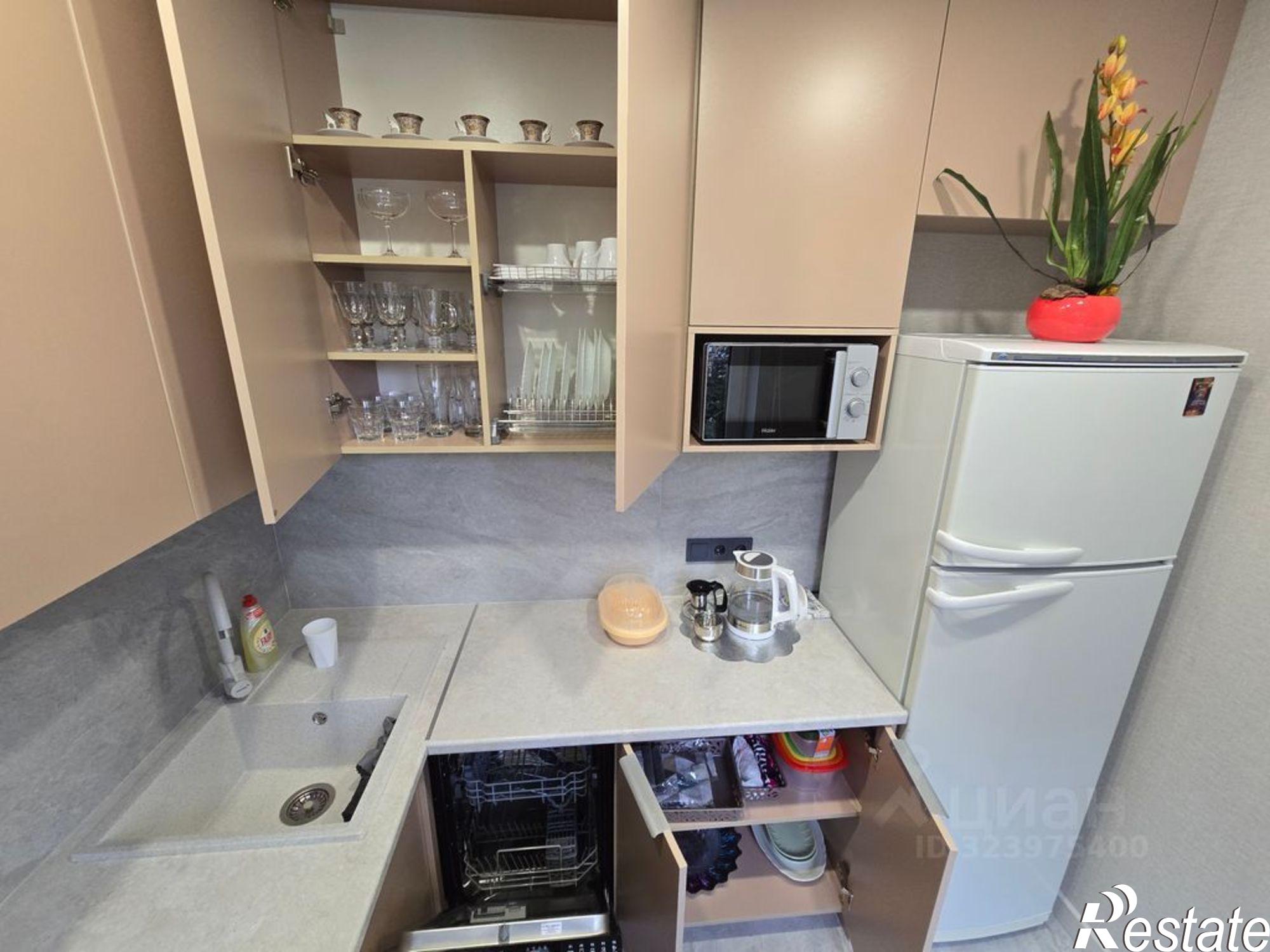 Купить квартиру за 12 000 000 рублей на ул Конституции СССР, 12