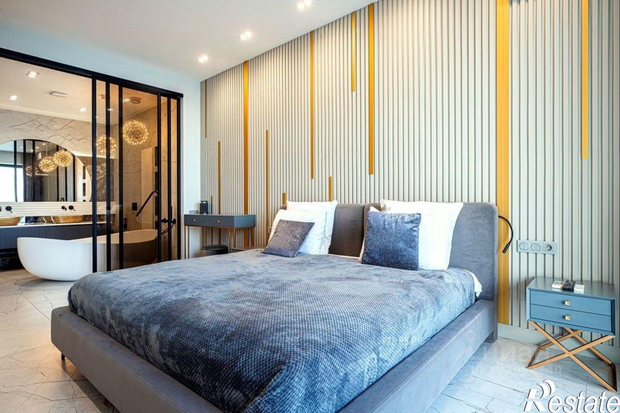 Купить квартиру за 40 000 000 рублей на Курортный проспект, 105