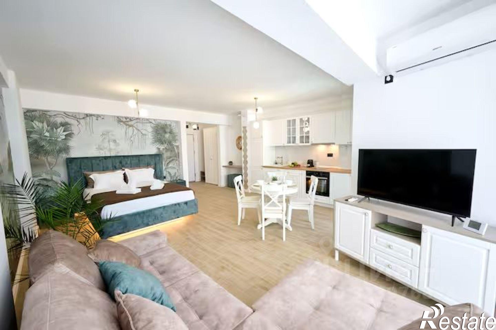 Купить квартиру за 18 700 000 рублей на Гагринская улица, 10