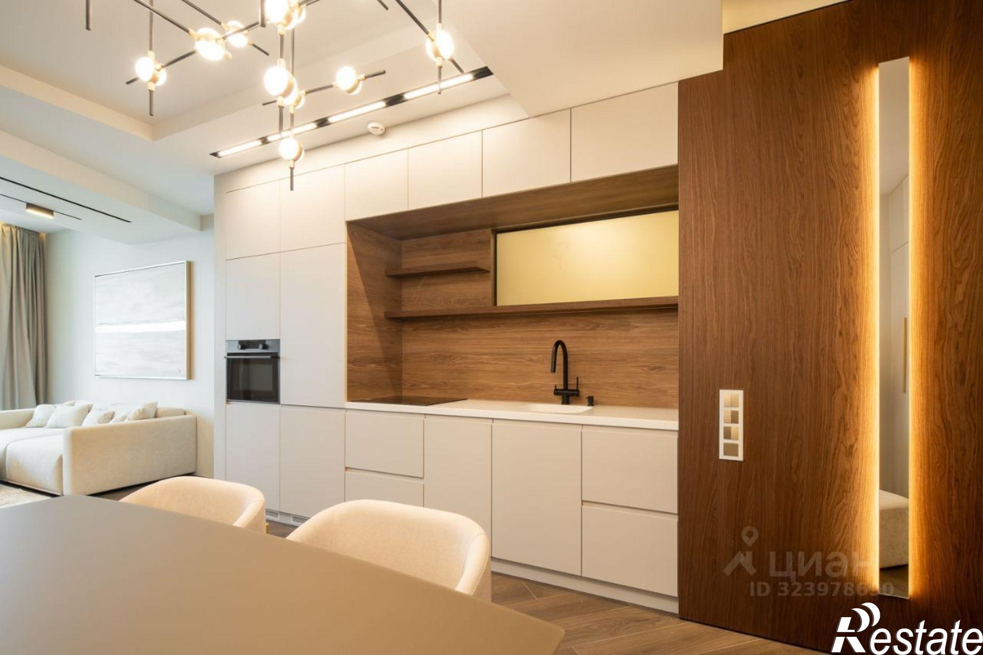 Купить квартиру за 24 000 000 рублей на Курортный проспект, 108