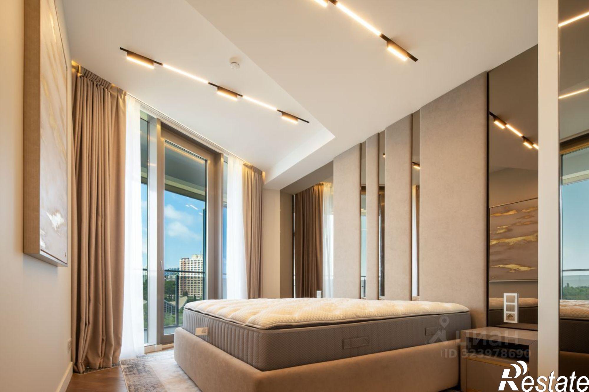 Купить квартиру за 24 000 000 рублей на Курортный проспект, 108