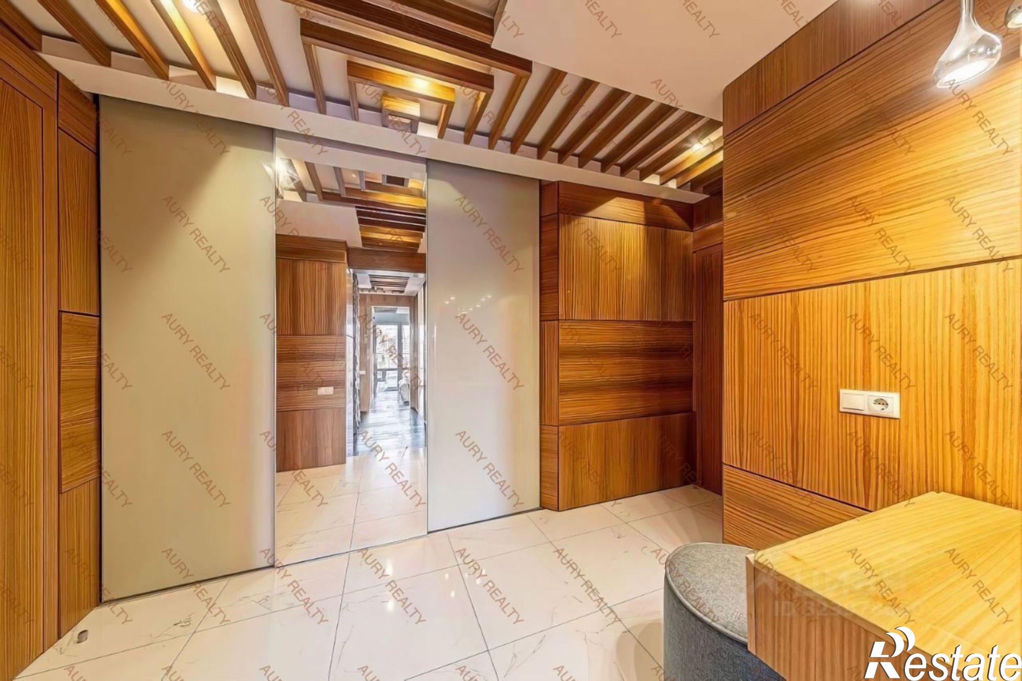 Купить квартиру за 35 000 000 рублей на ул Первомайская, 19