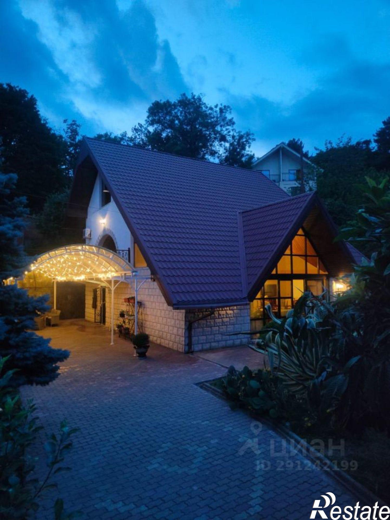 Сдать дачу, дом, коттедж за 240 000 рублей на Лучезарная улица, 14Д