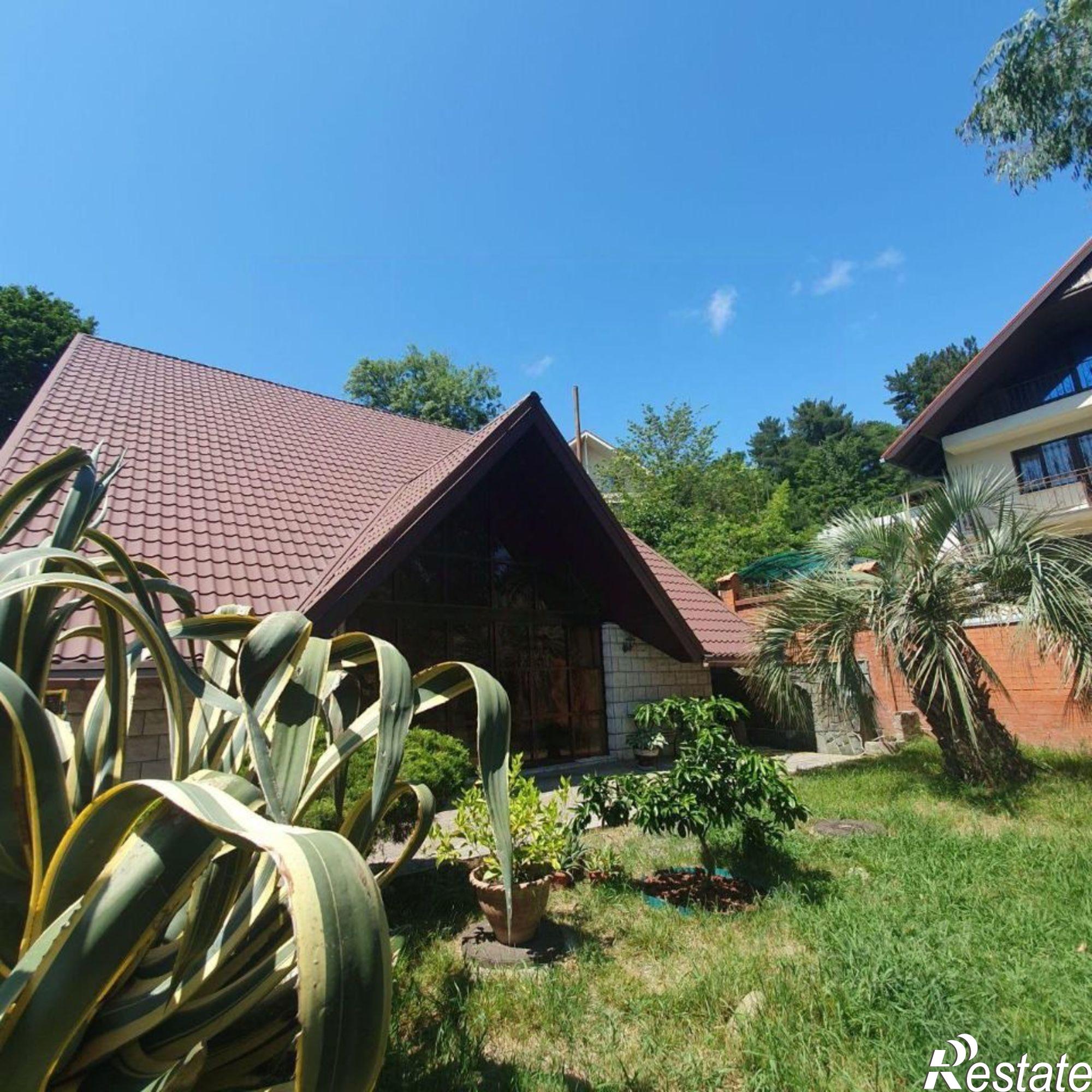 Сдать дачу, дом, коттедж за 240 000 рублей на Лучезарная улица, 14Д