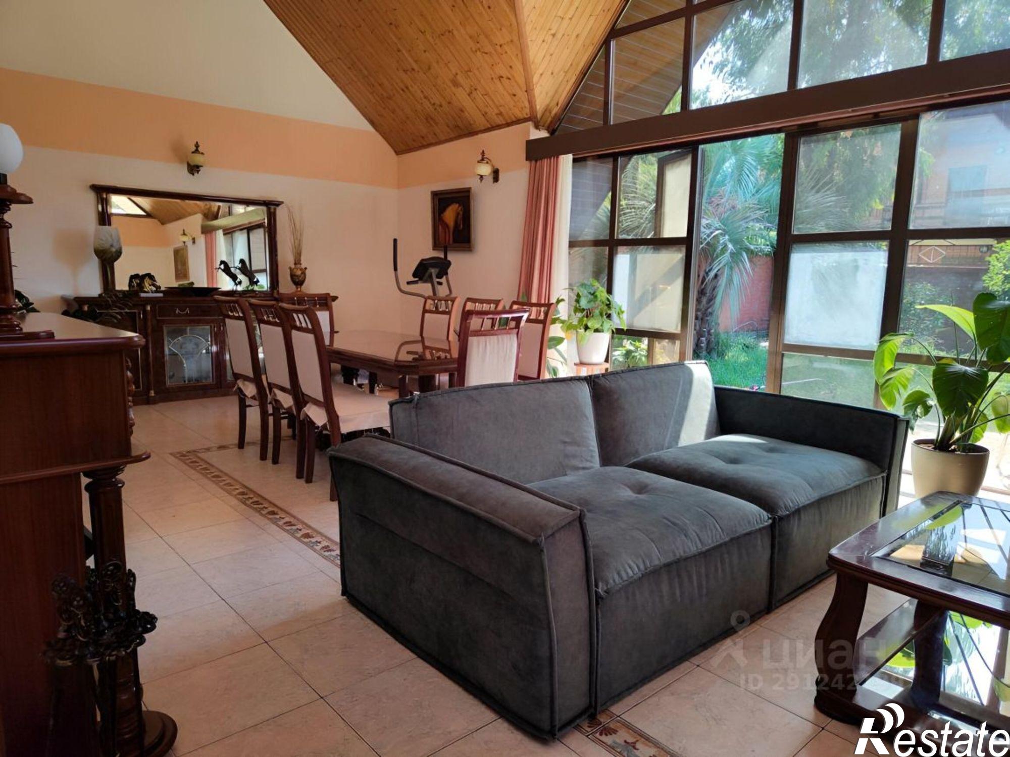 Сдать дачу, дом, коттедж за 240 000 рублей на Лучезарная улица, 14Д