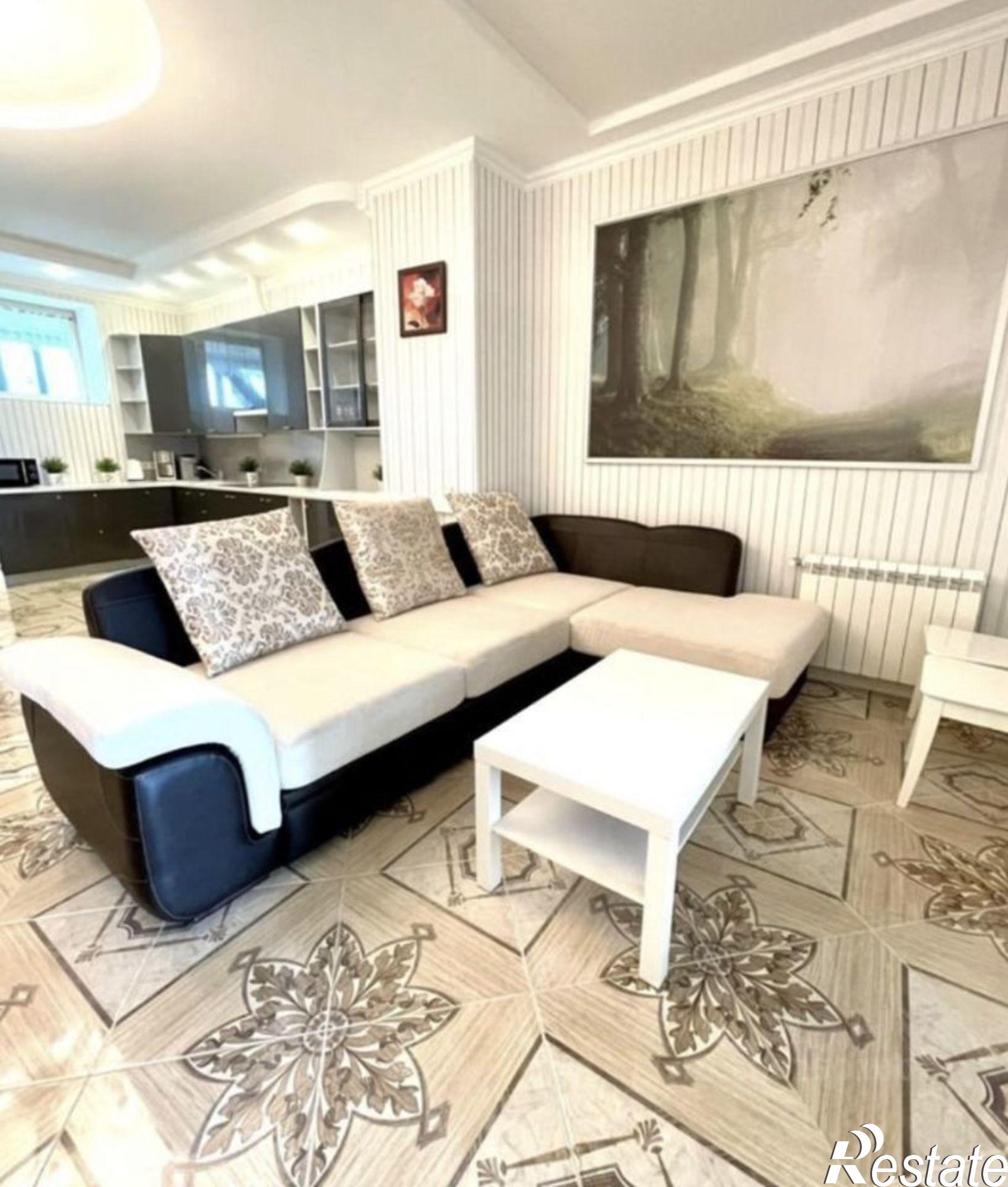 Сдать квартиру за 180 000 рублей на проспект Пушкина, 6