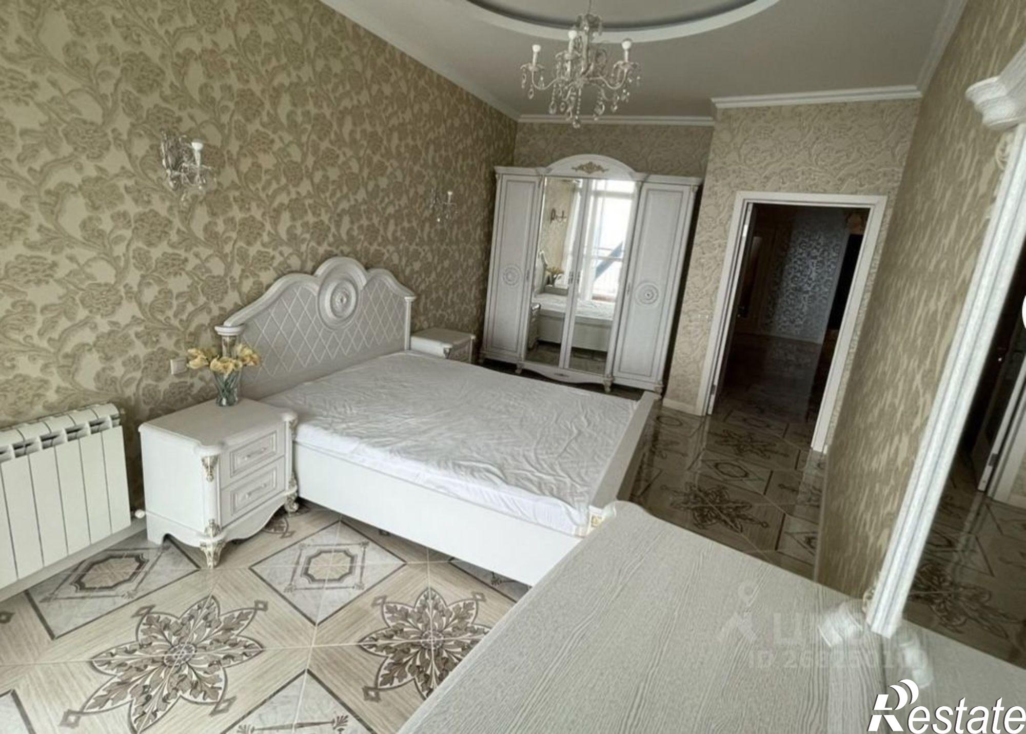 Сдать квартиру за 180 000 рублей на проспект Пушкина, 6