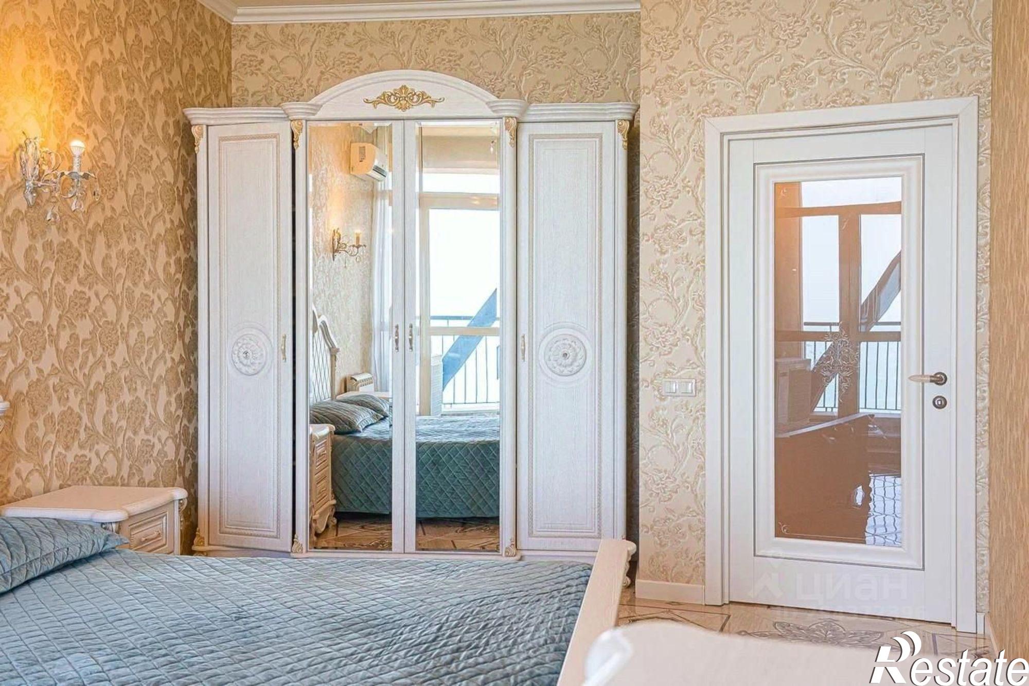 Сдать квартиру за 180 000 рублей на пр-кт Пушкина, 6