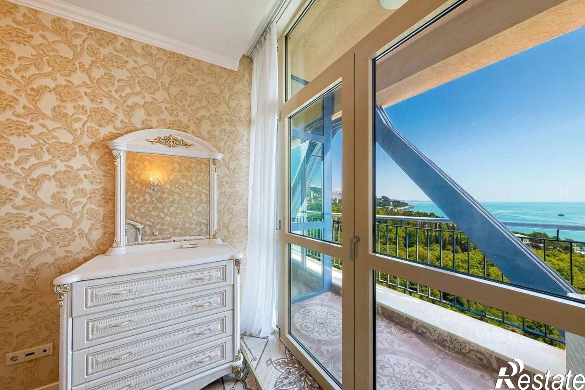 Сдать квартиру за 180 000 рублей на пр-кт Пушкина, 6