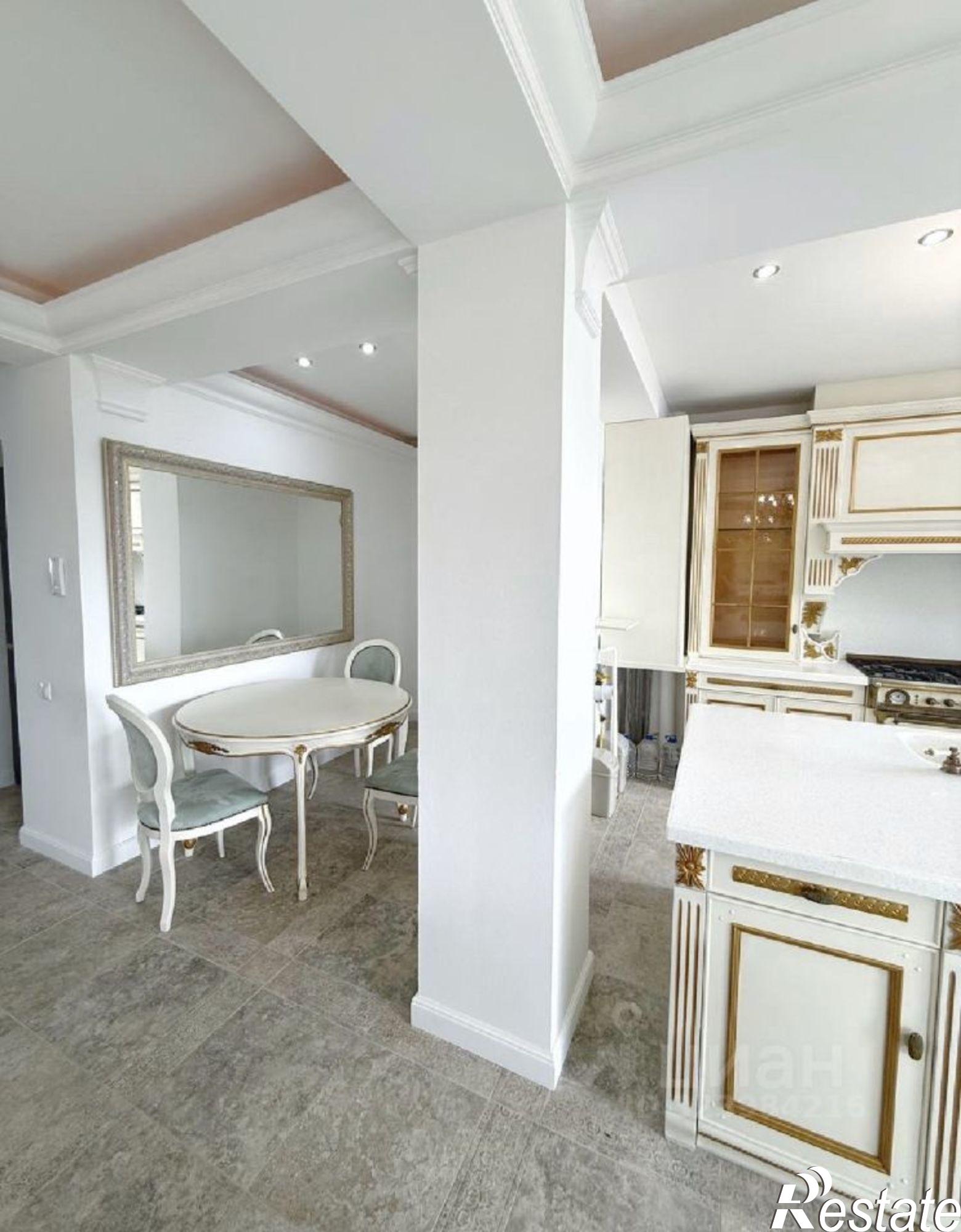 Купить квартиру за 84 000 000 рублей на ул Роз, 32А