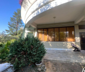 3-комн, 100кв м, этаж 1/4 улица Бытха, 41Б