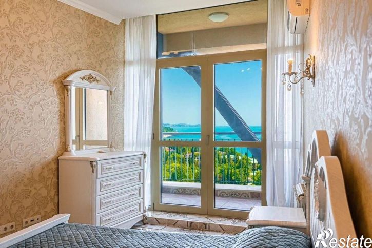 4-комн квартира пр-кт Пушкина, 6,  д. 6