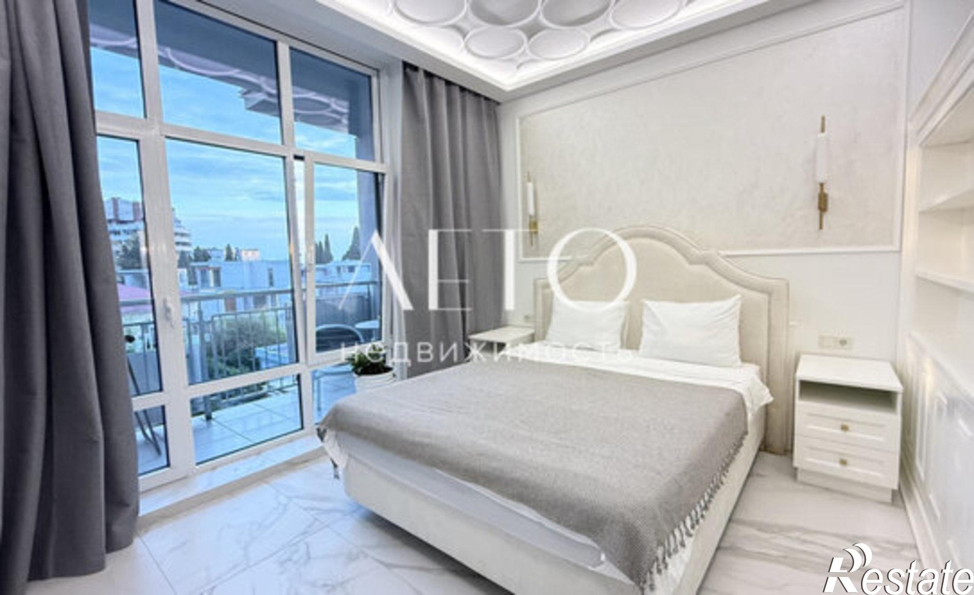 Купить квартиру за 45 000 000 рублей на Гагринская улица, 10