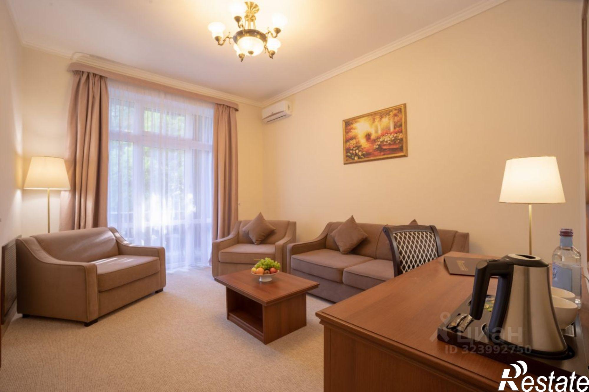 Купить квартиру за 12 000 000 рублей на Ясногорская улица, 92