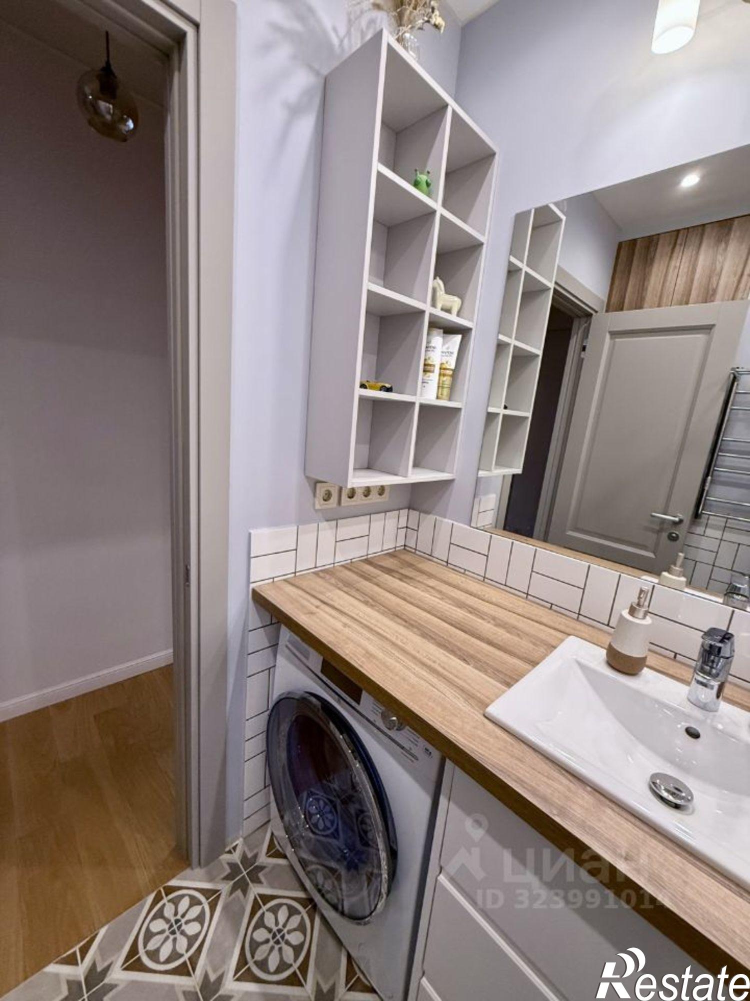 Купить квартиру за 35 000 000 рублей на ул Листопадная, 15/2