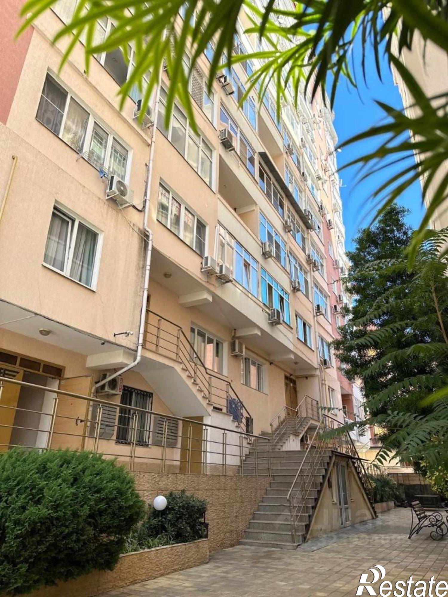 Купить квартиру за 42 000 000 рублей на переулок Рахманинова, 39/12