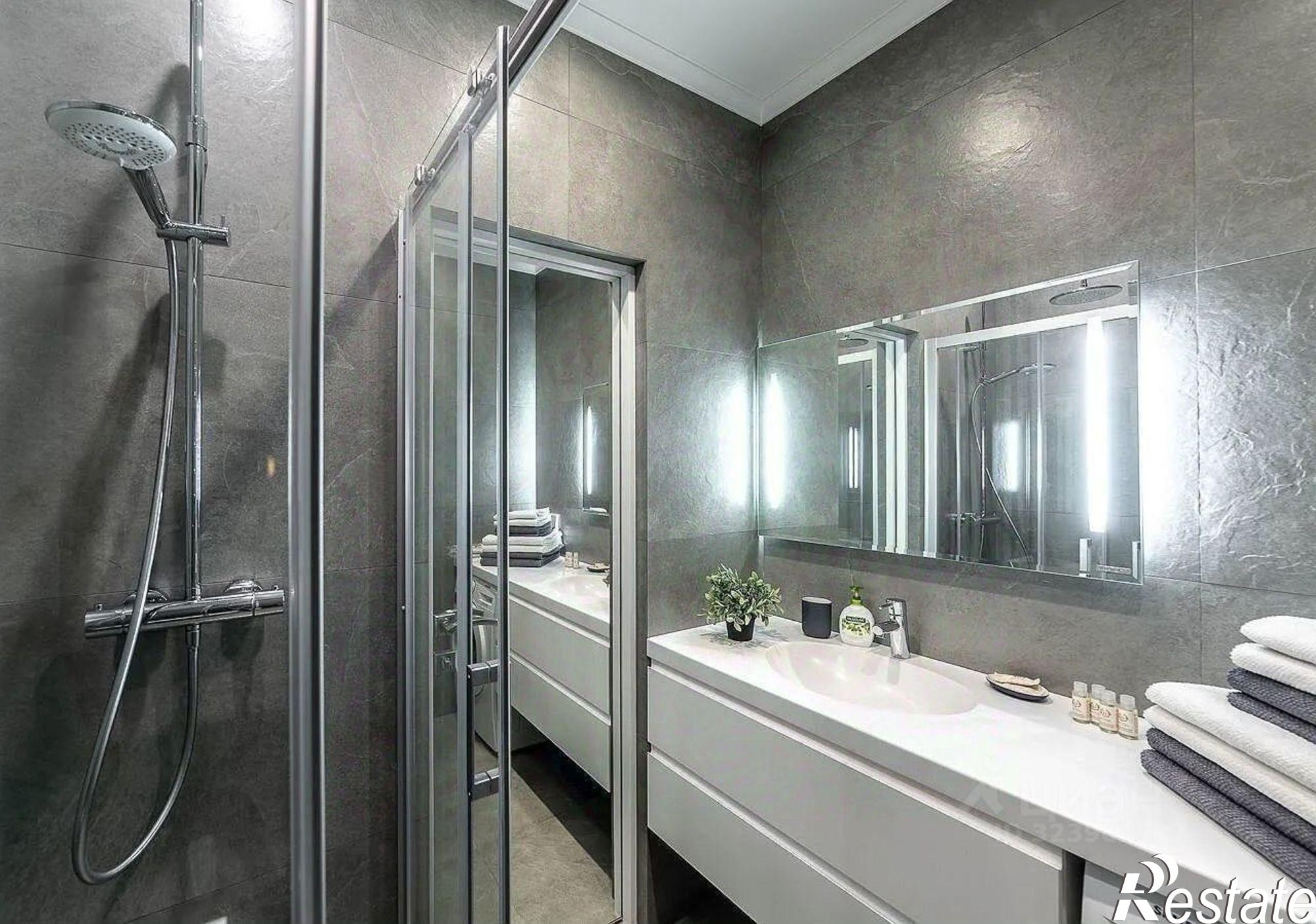 Купить квартиру за 12 000 000 рублей на Курортный проспект, 59