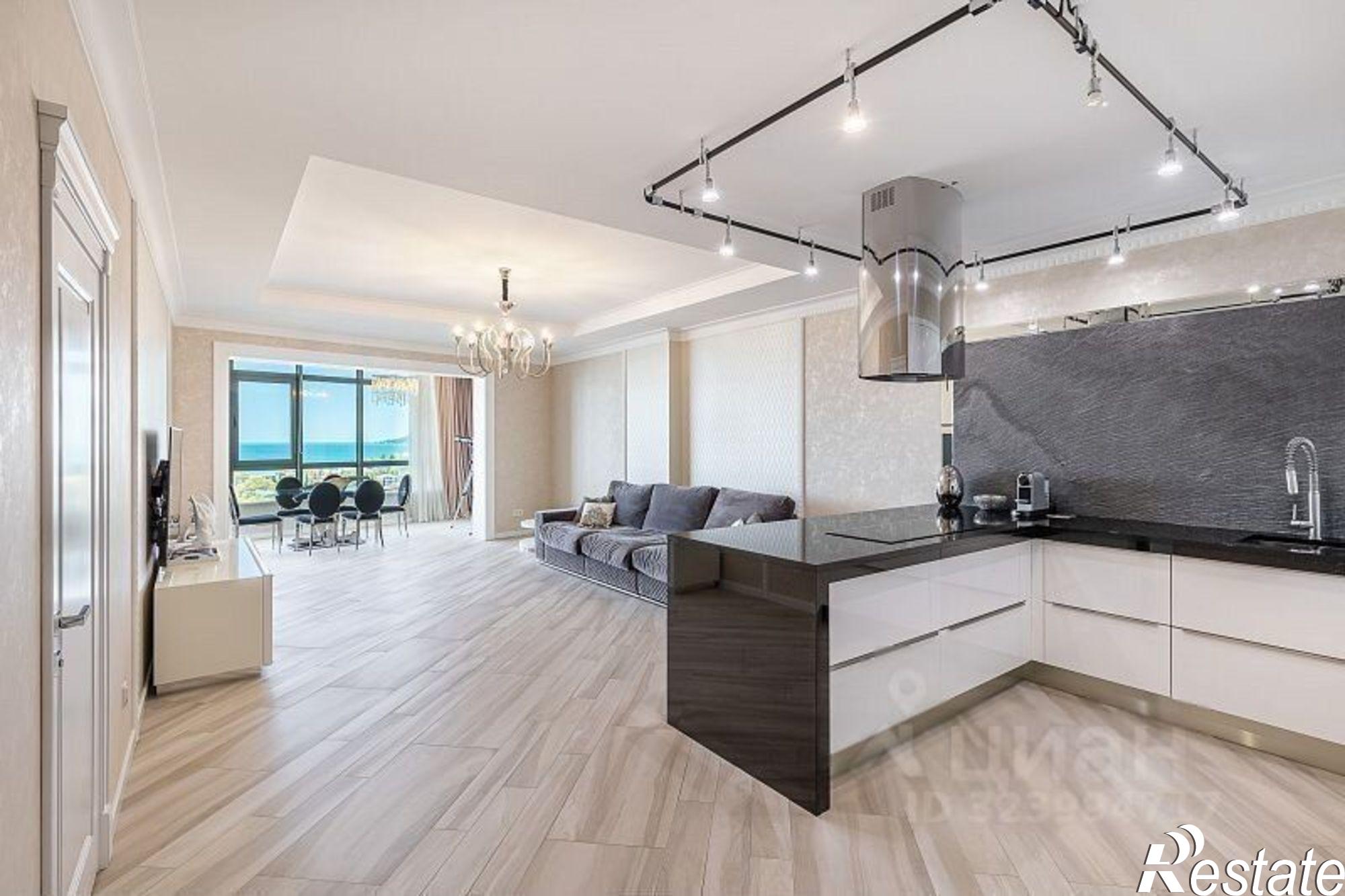 Купить квартиру за 35 000 000 рублей на ул Войкова, 21