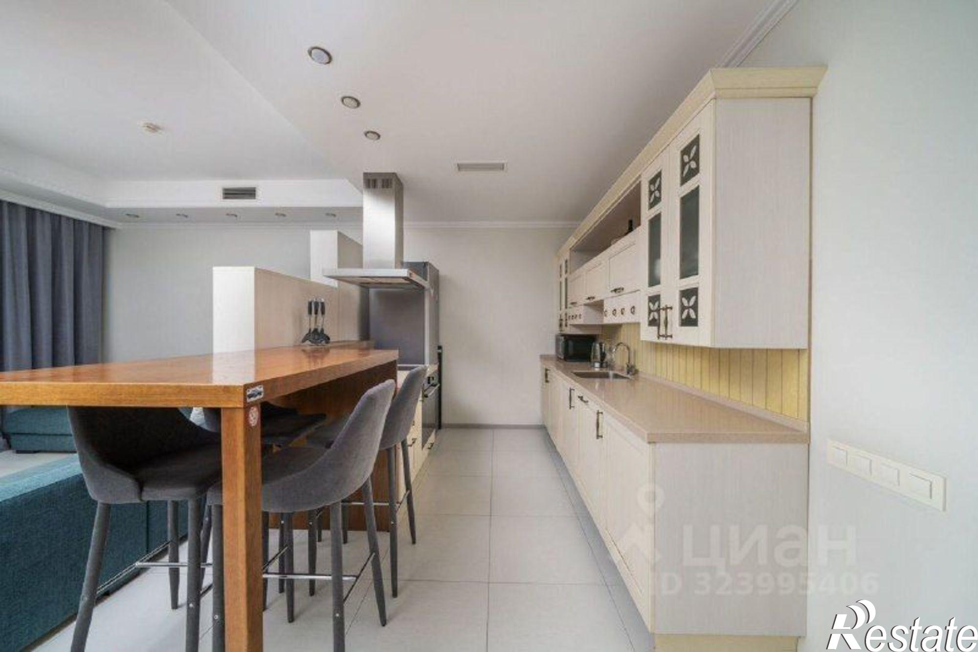 Купить квартиру за 18 000 000 рублей на Курортный пр-кт, 92/5