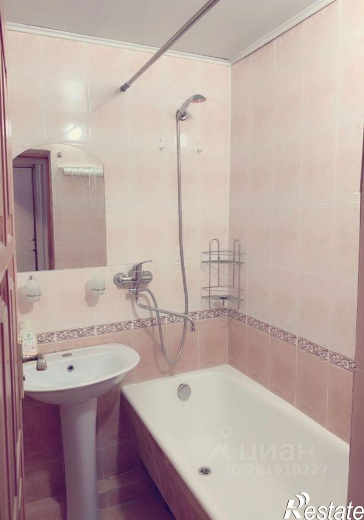 3-комн квартира ул Роз, 82,  д. 82