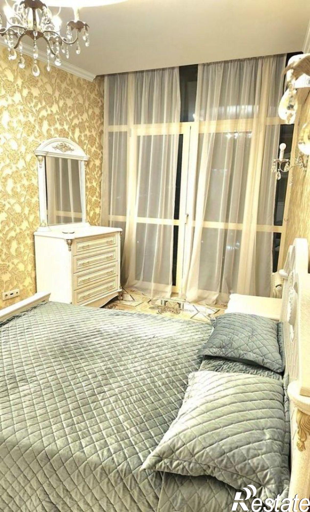 Сдать квартиру за 180 000 рублей на пр-кт Пушкина, 6