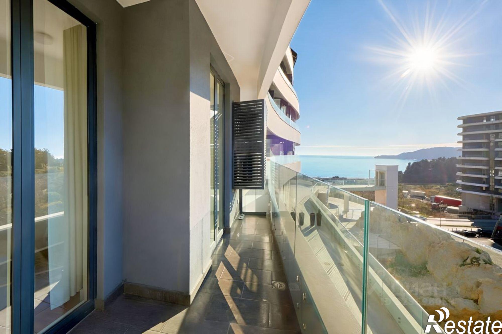 Купить квартиру за 29 000 000 рублей на Курортный проспект, 105