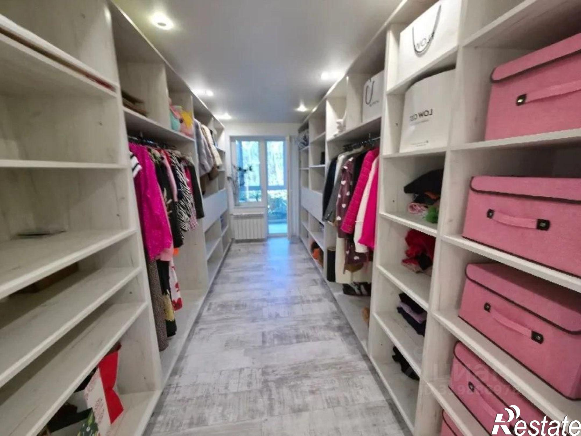 Купить квартиру за 42 000 000 рублей на проспект Пушкина, 4А