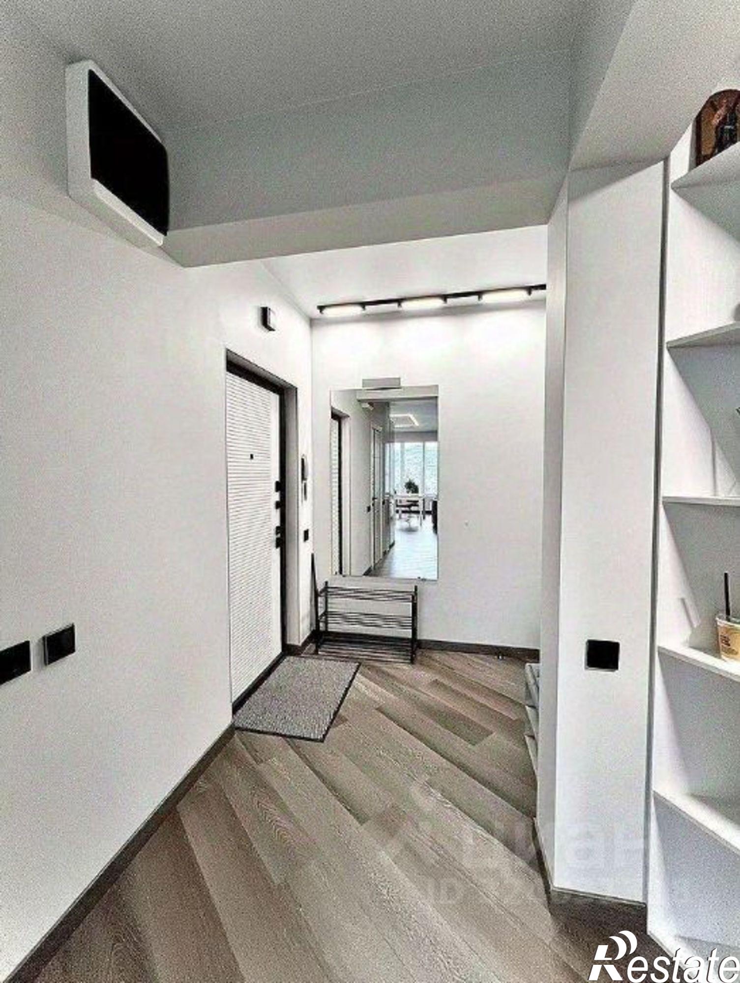 Купить квартиру за 16 000 000 рублей на ул Есауленко, 6