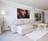 3-комн, 70кв м, этаж 2/8 Интернациональная улица, 3/1