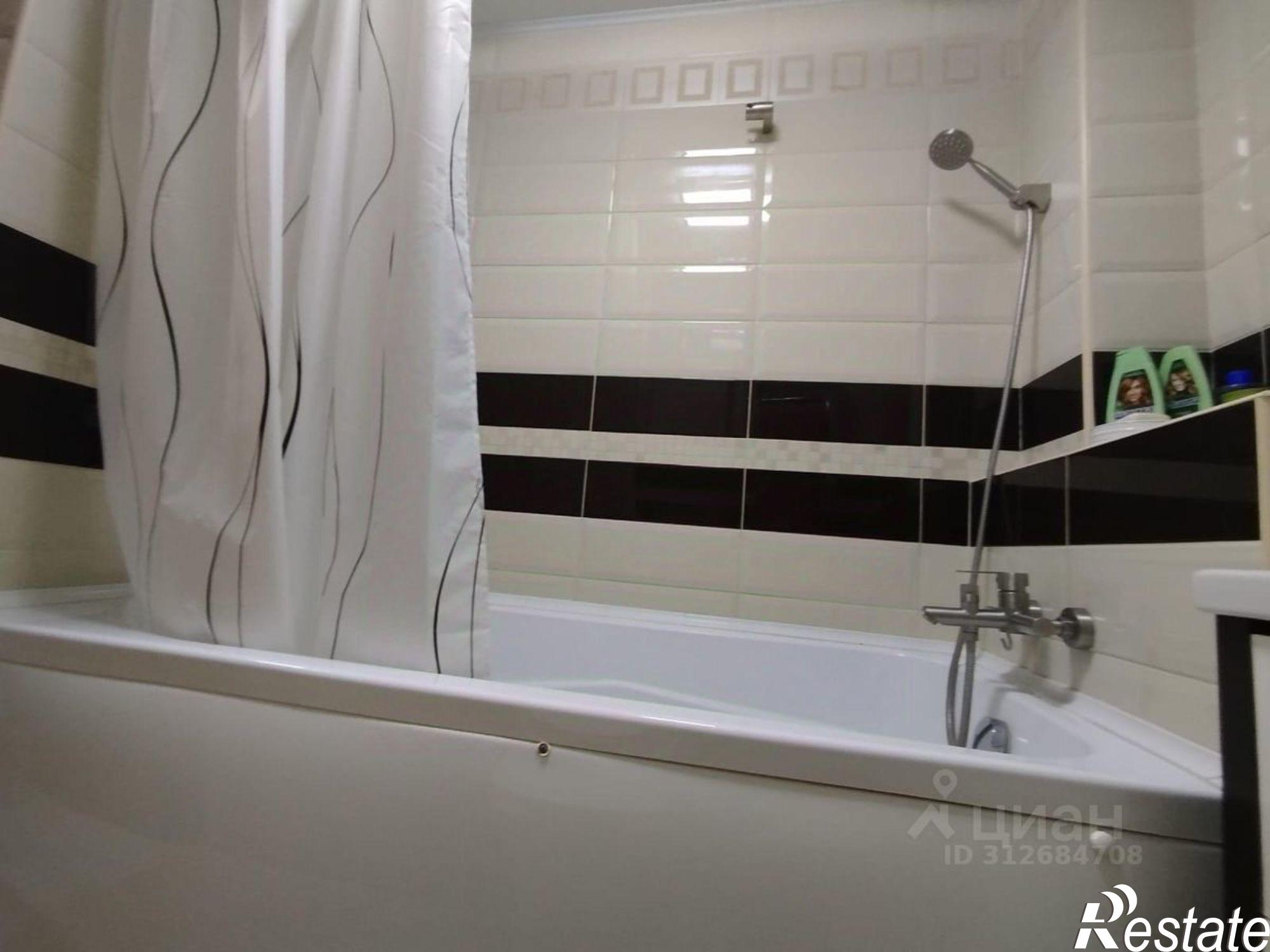 Купить квартиру за 16 700 000 рублей на Учительская улица, 24Г