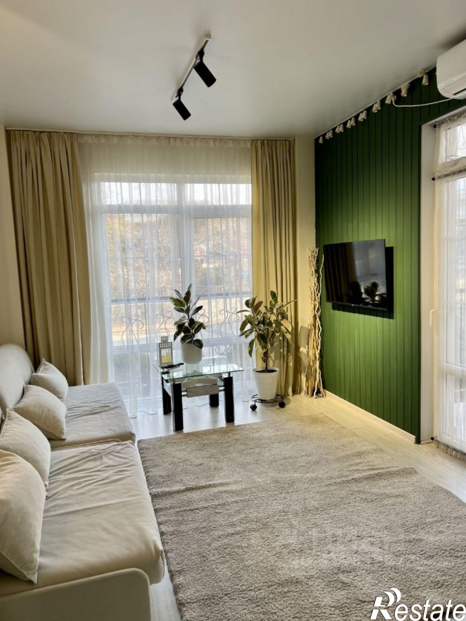 Купить квартиру за 13 900 000 рублей на Эпроновская улица, 2А/3 с1