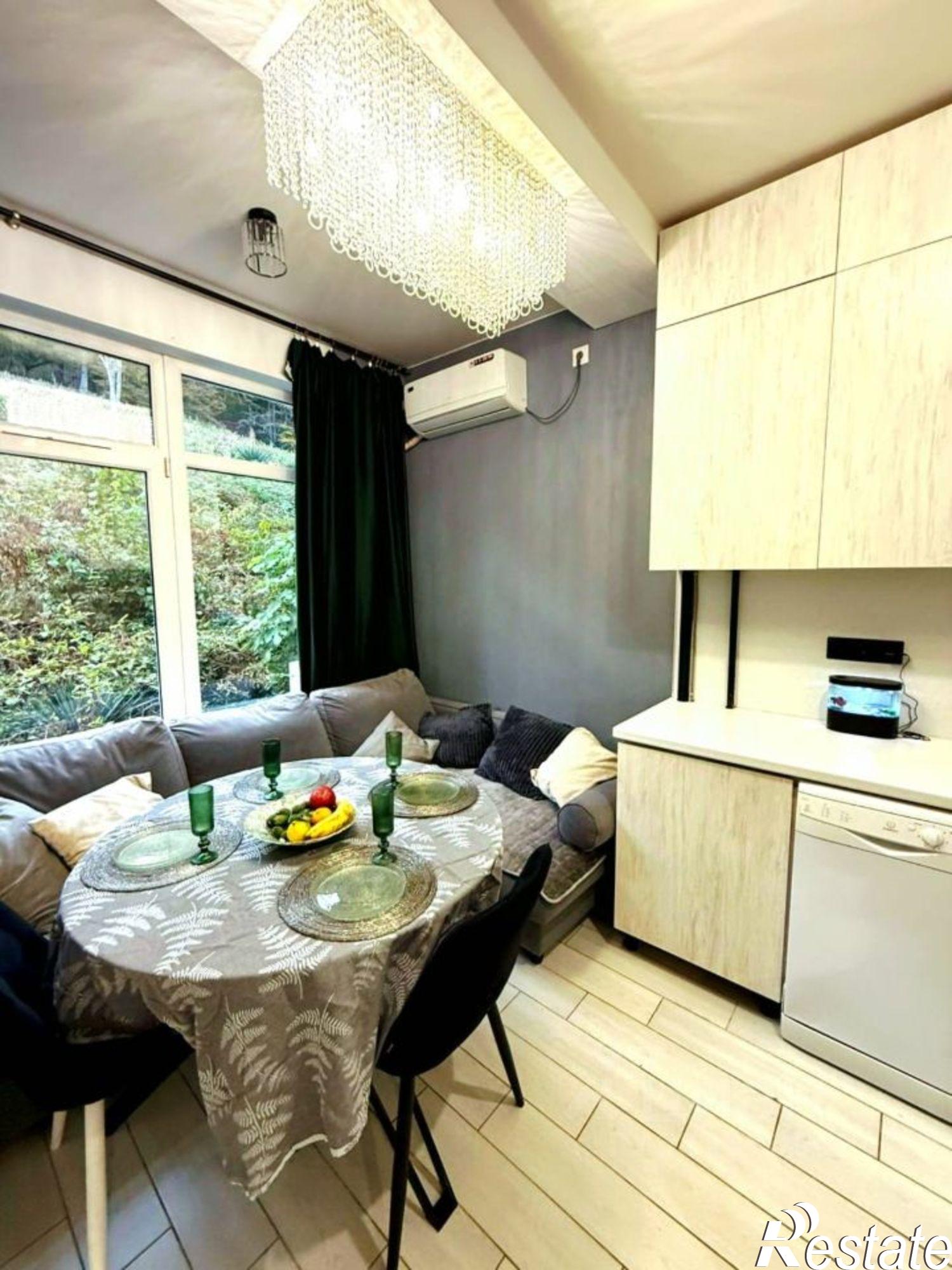 Купить квартиру за 10 500 000 рублей на Российская улица, 19/3